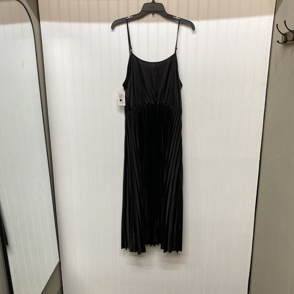 LONG DRESS WITH STRAP TANK TOP