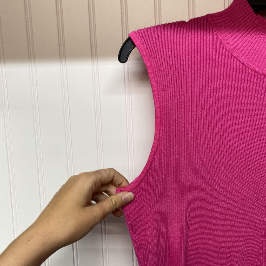 *RIBBED SLEEVELESS MOCK NECK