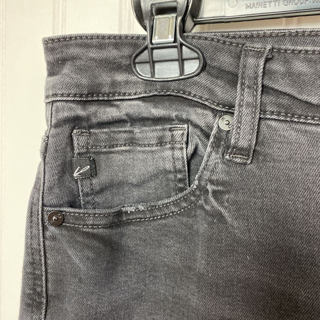 *5 POCKET DISTRESSED AT ANKLES