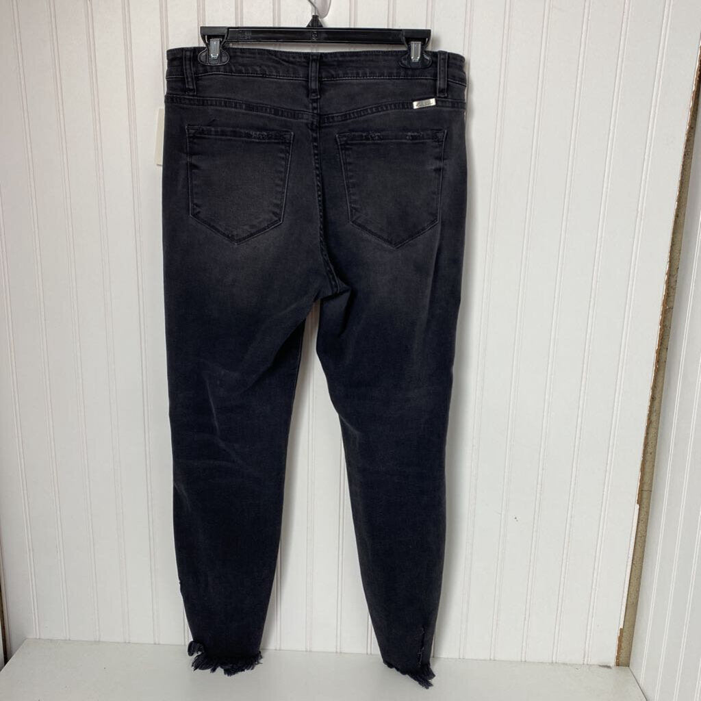 *5 POCKET DISTRESSED AT ANKLES
