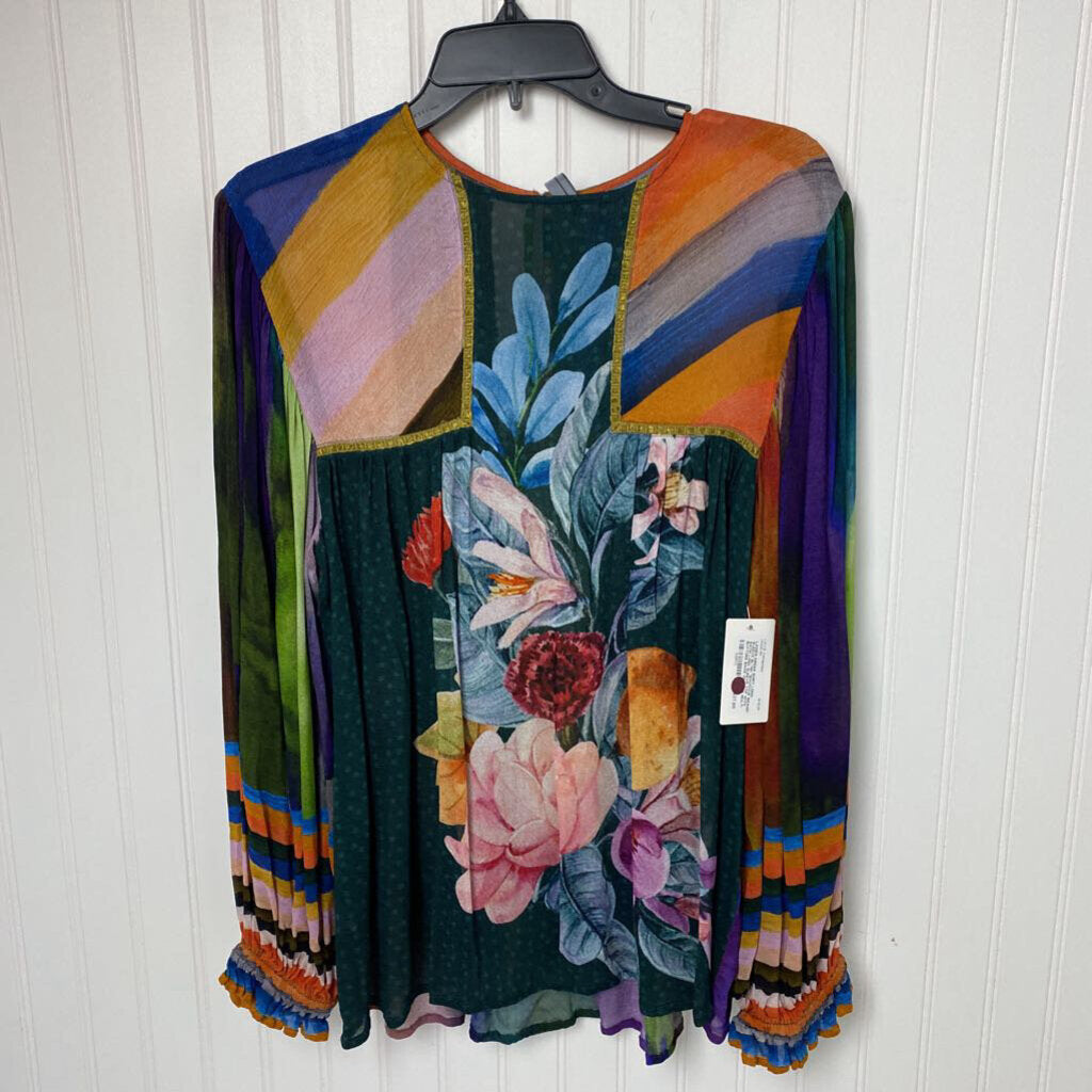 *BOUTIQUE BRAND* SATIN LONG SLEEVE TOP WITH BUTTONS BACK ON NECK