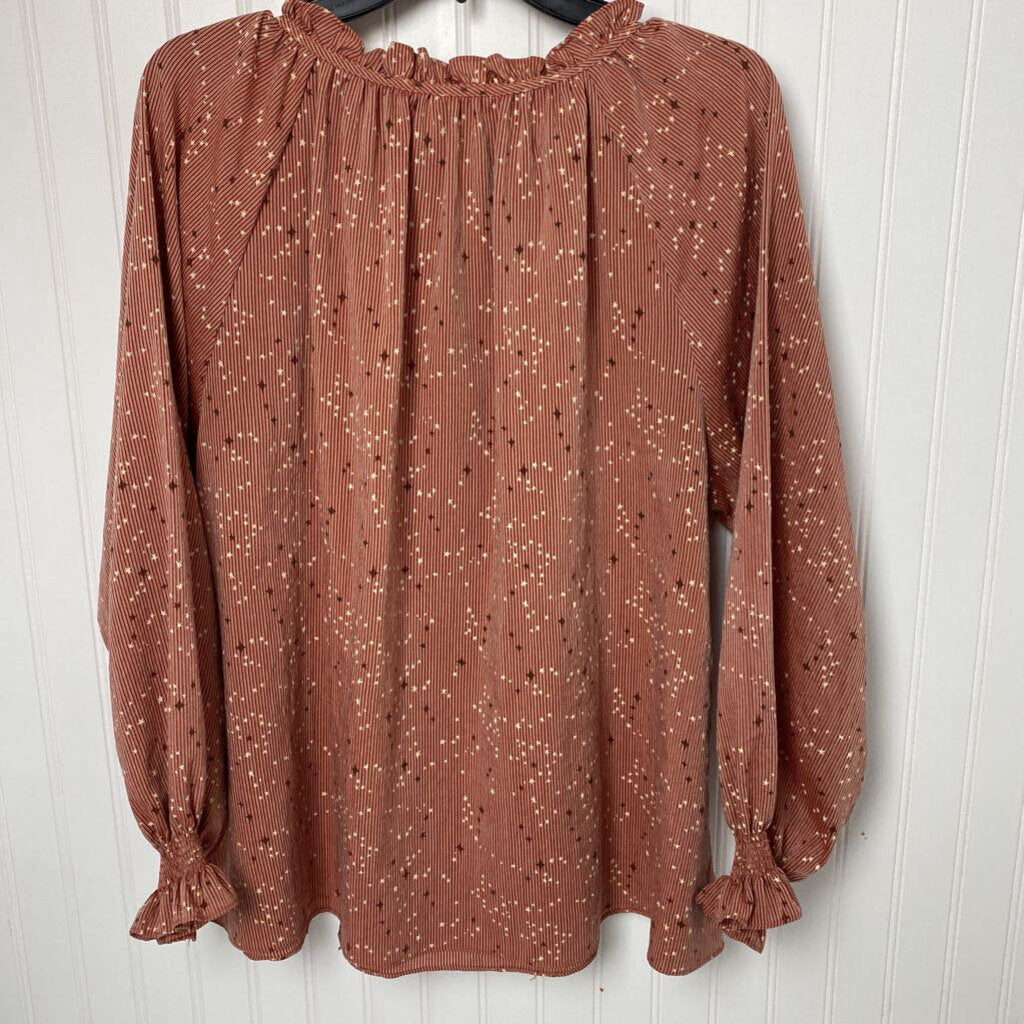 L/S PEASEANT TOP WITH TIE STAR PATTERN