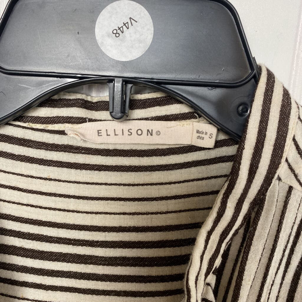 LONG SLEEVE STRIPED BUTTON UP