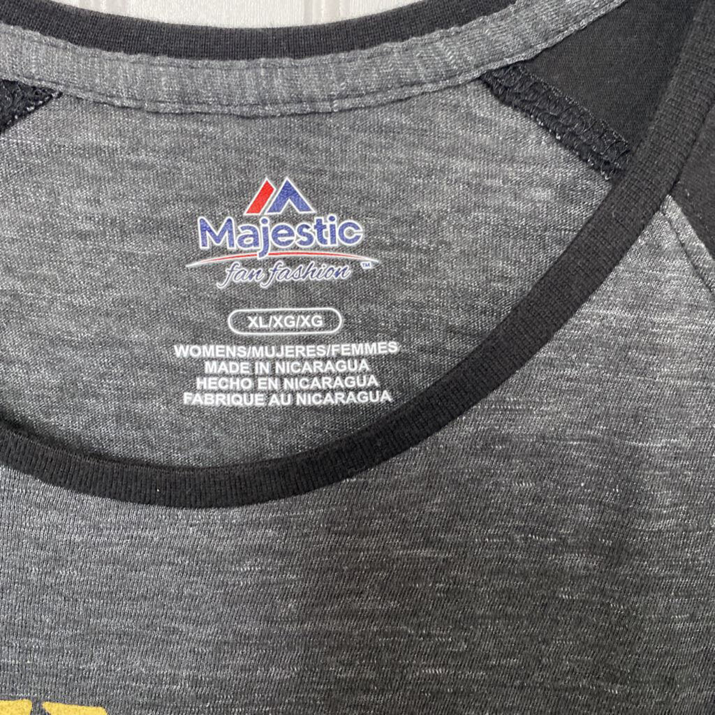 LONG SLEEVE GRAPHIC TEE