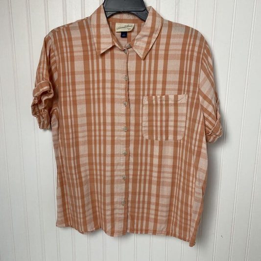 SHORT SLEEVE BUTTON UP