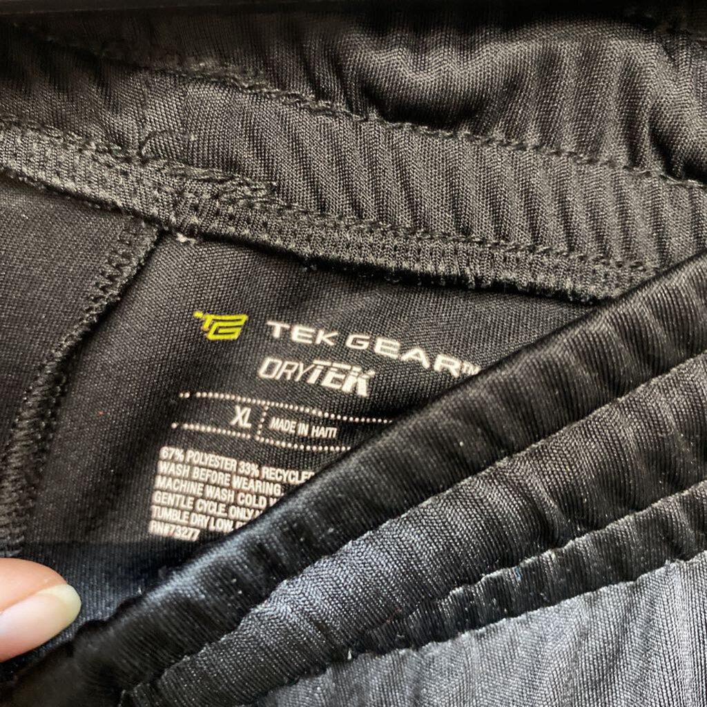 BLACK ACTIVE SHORTS