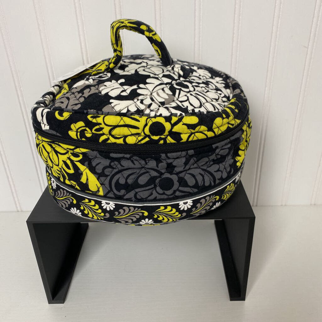 MAKEUP BAG