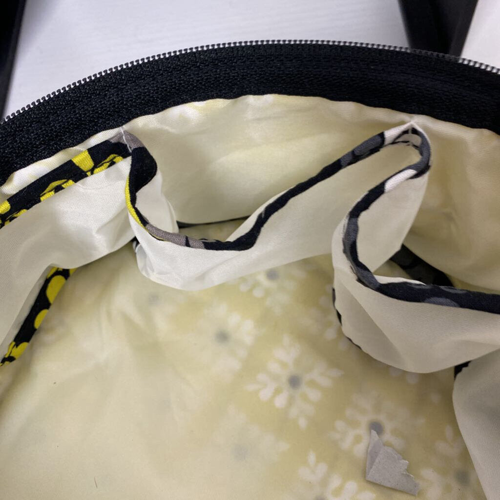 MAKEUP BAG