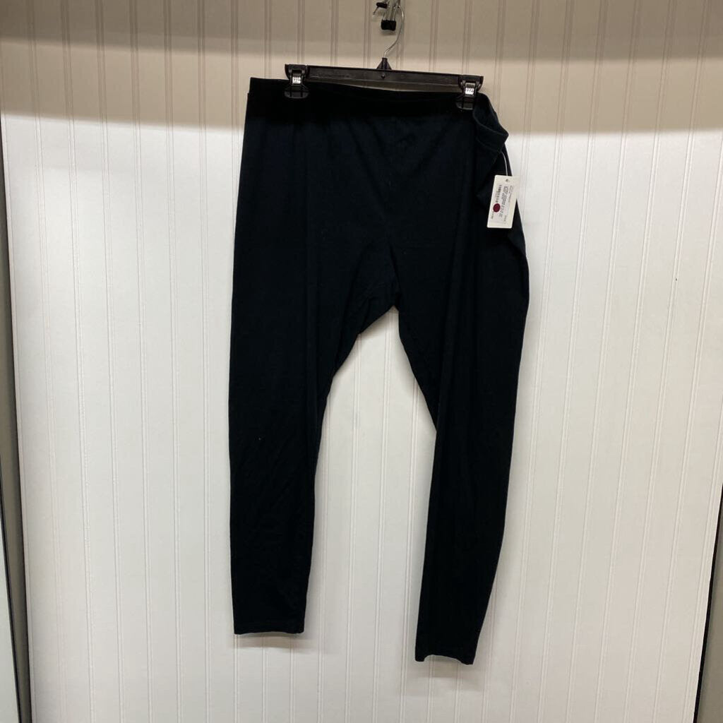 BLACK LEGGINGS