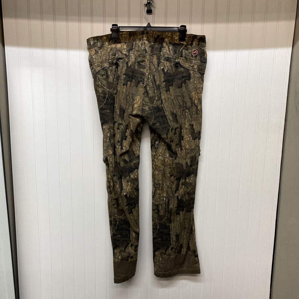 CAMO PANTS