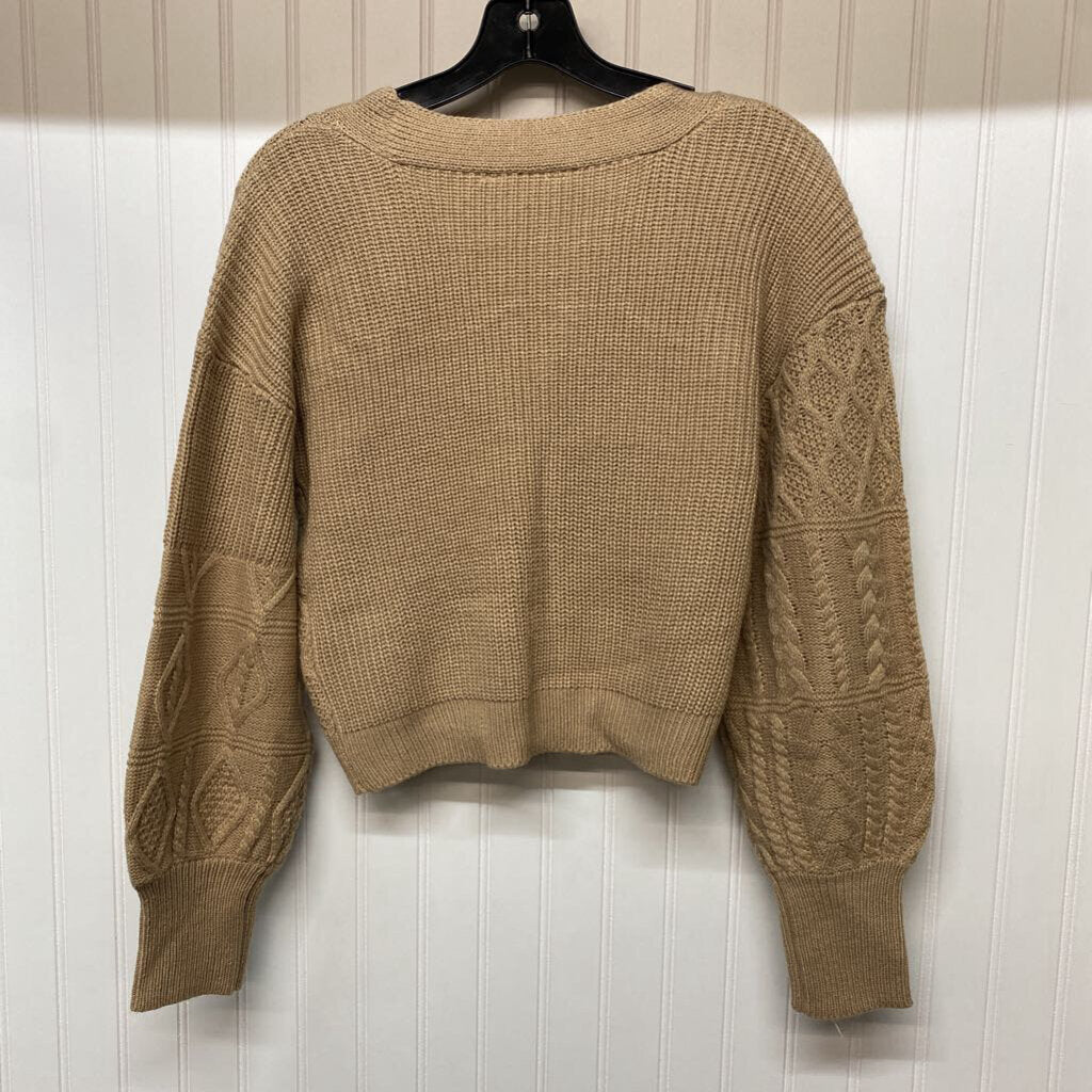 CABLE KNIT CROP SWEATER