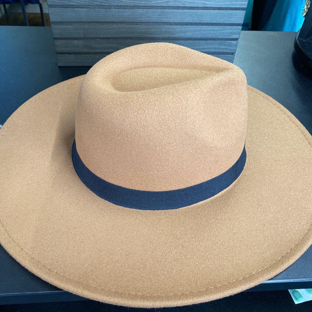FELT HAT