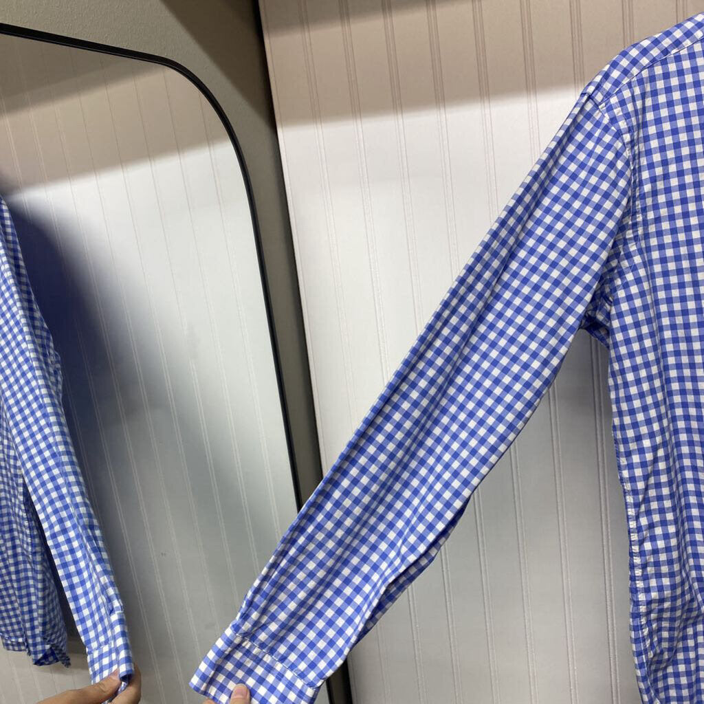 LONG SLEEVED BUTTON DOWN