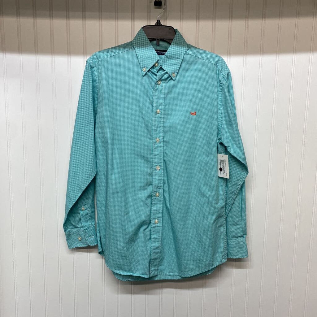 LONG SLEEVED BUTTON DOWN