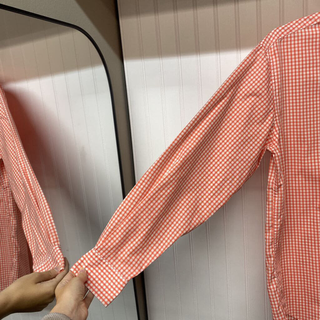 LONG SLEEVED BUTTON DOWN