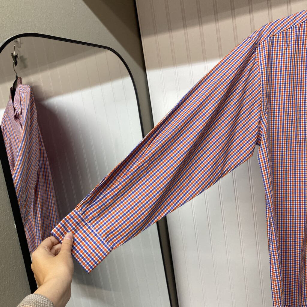 LONG SLEEVED BUTTON DOWN