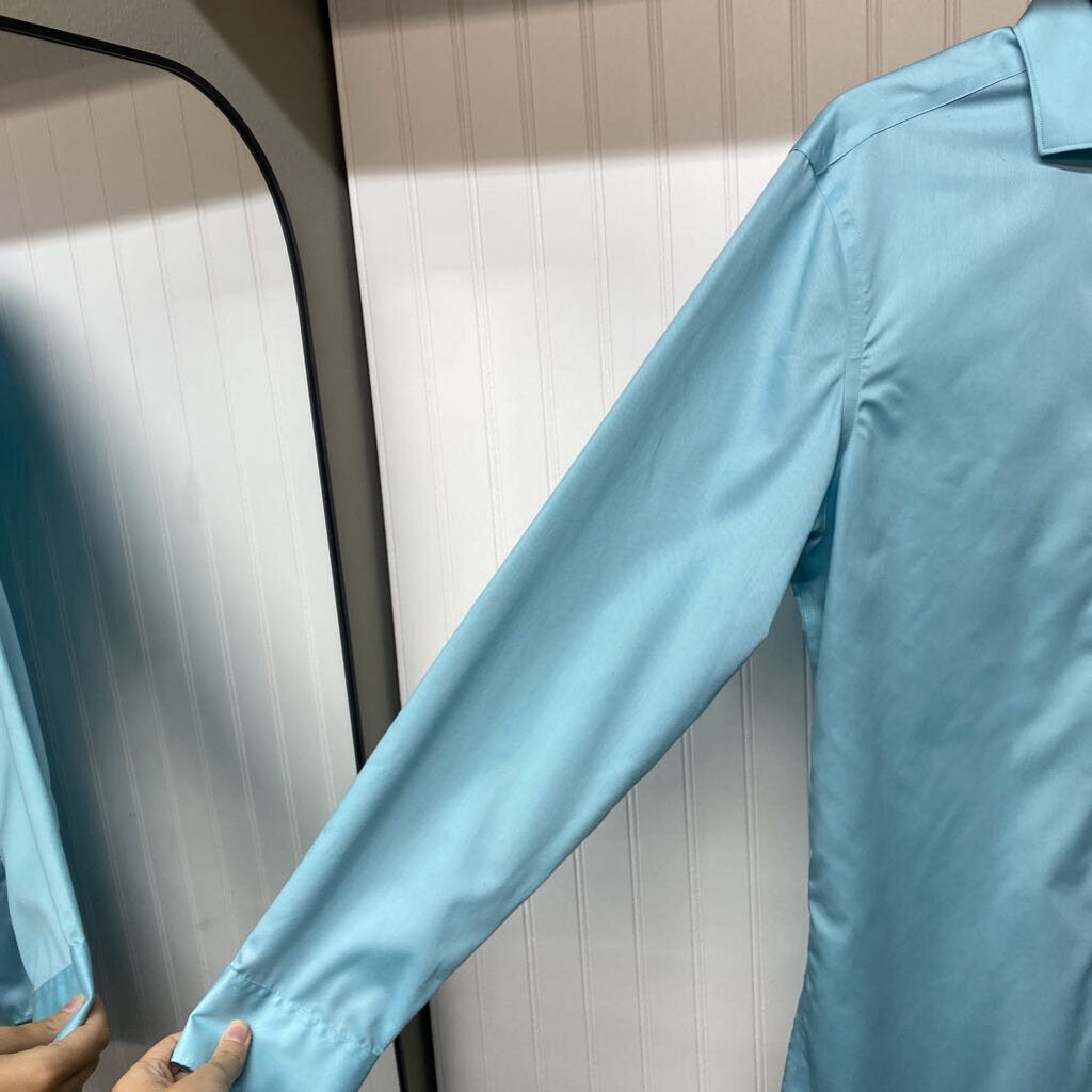 LONG SLEEVED BUTTON DOWN