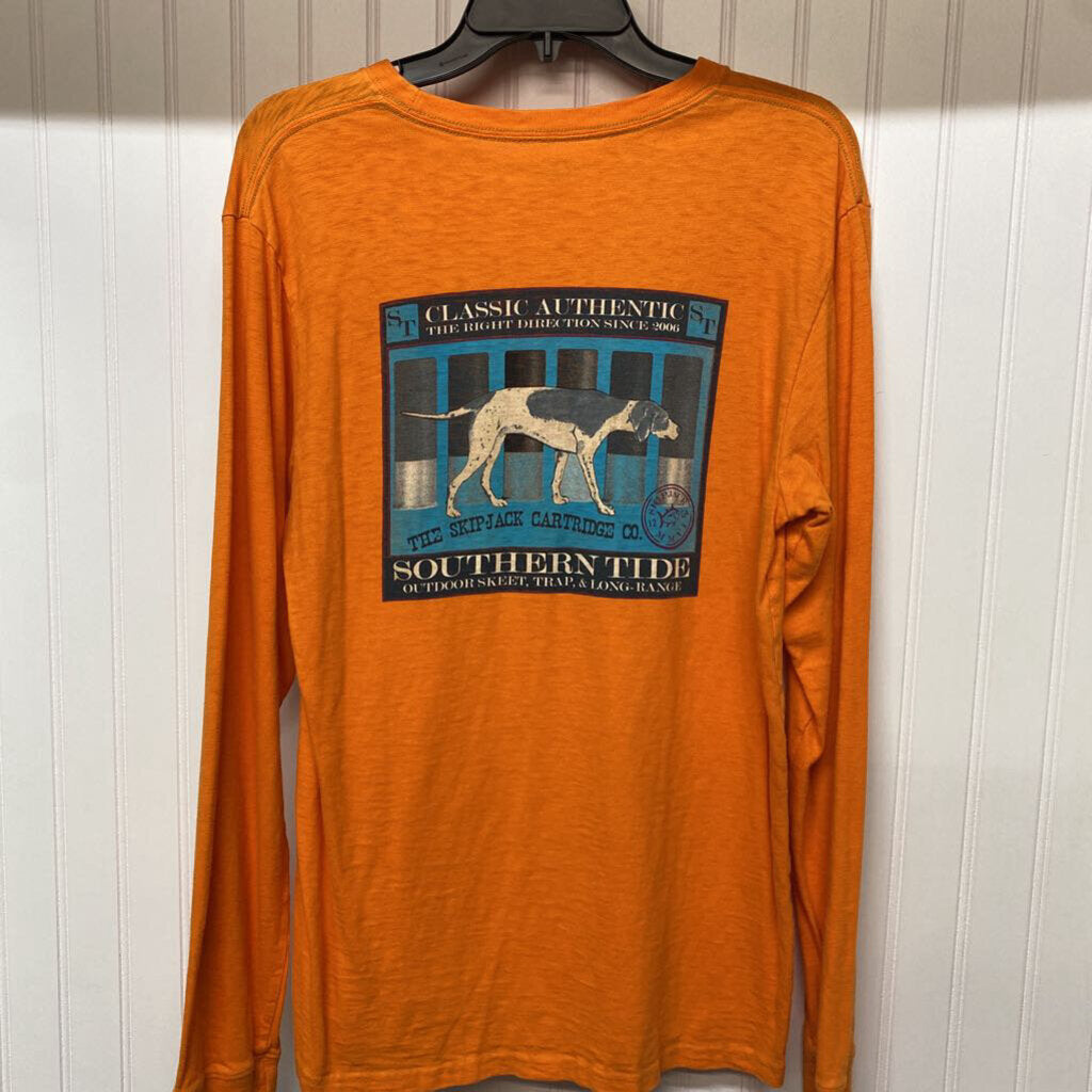 LONG SLEEVED GRAPHIC TEE