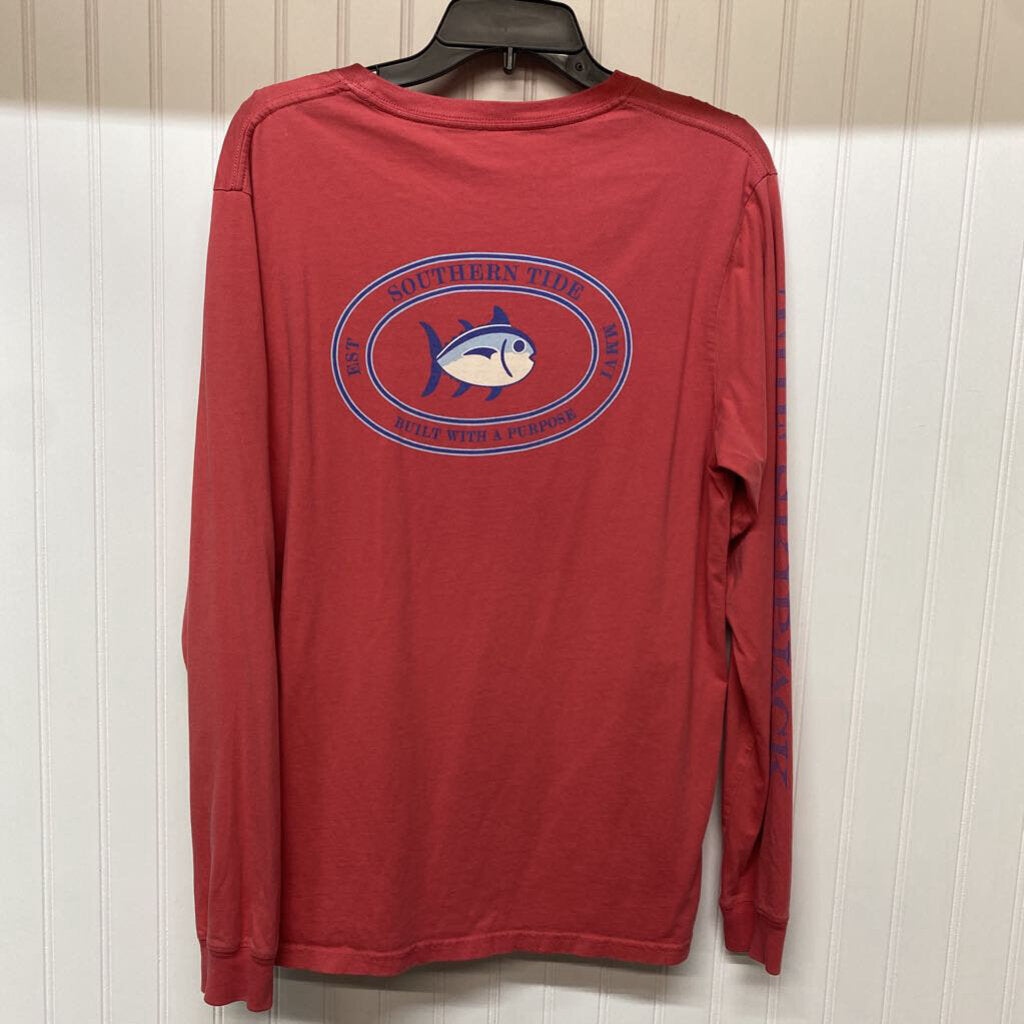 LONG SLEEVED GRAPHIC TEE