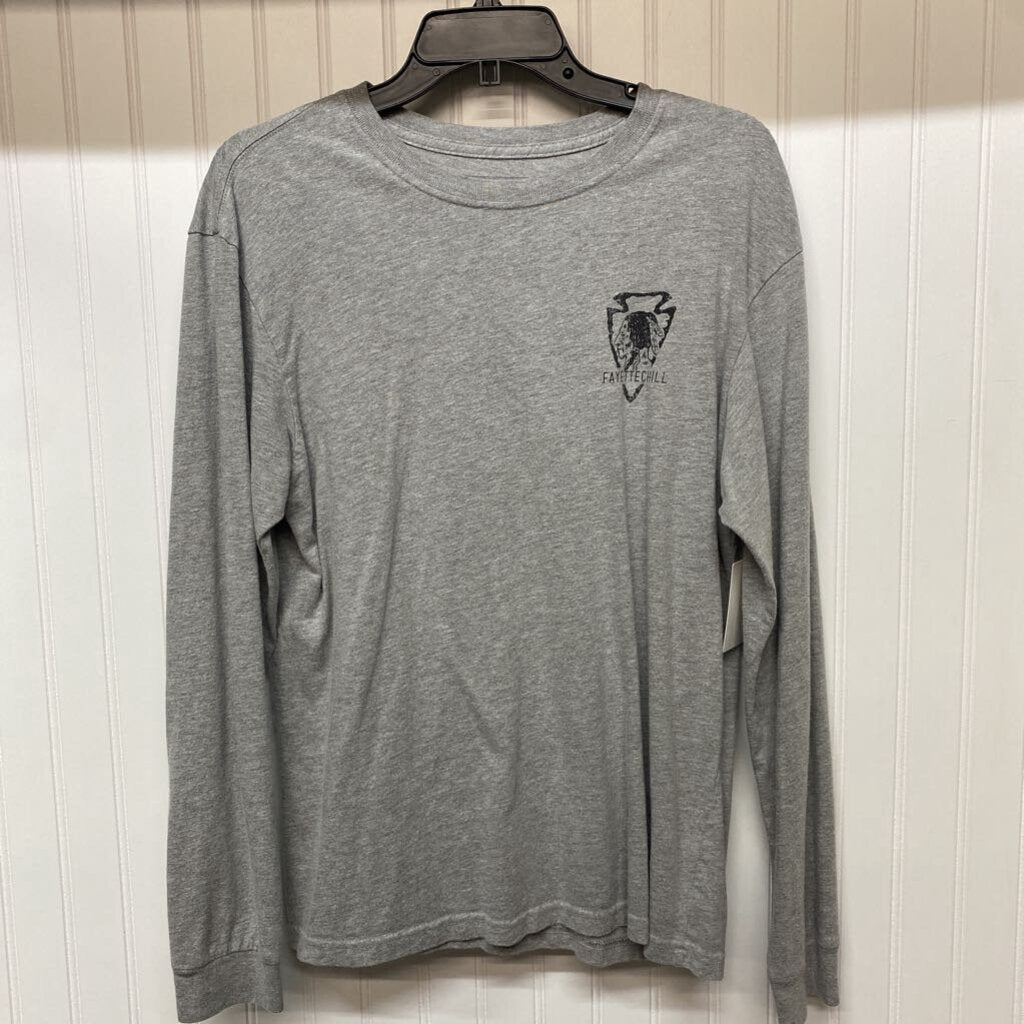 LONG SLEEVED GRAPHIC TEE
