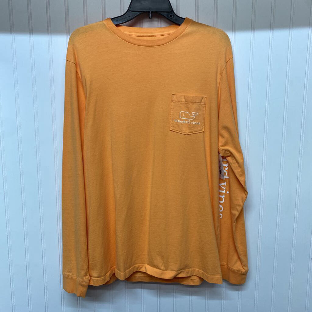 LONG SLEEVED GRAPHIC TEE