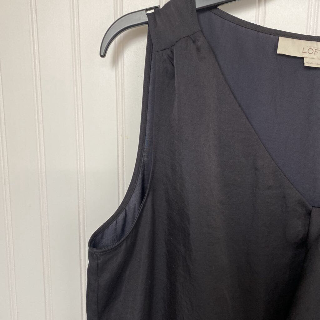 RUFFLED FRONT SLEEVLESS