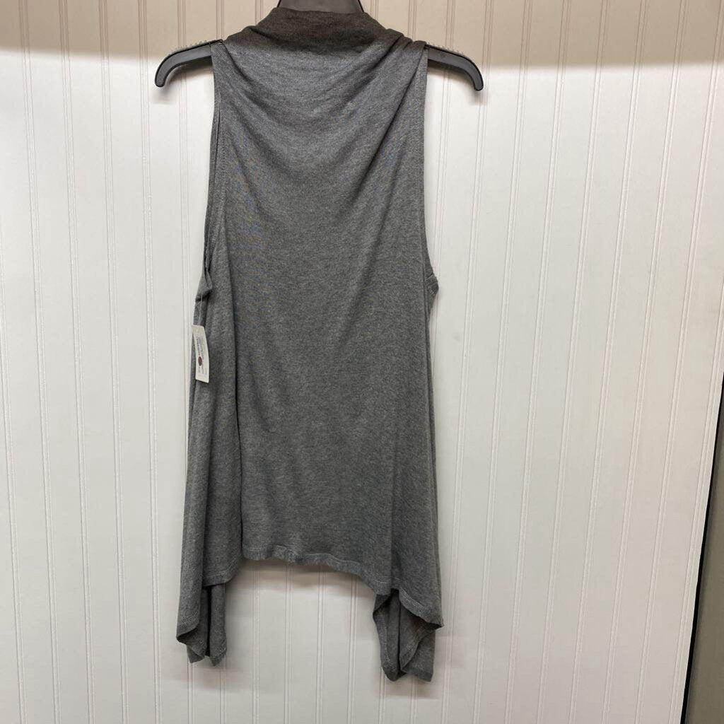 SLEEVLESS CARDIGAN
