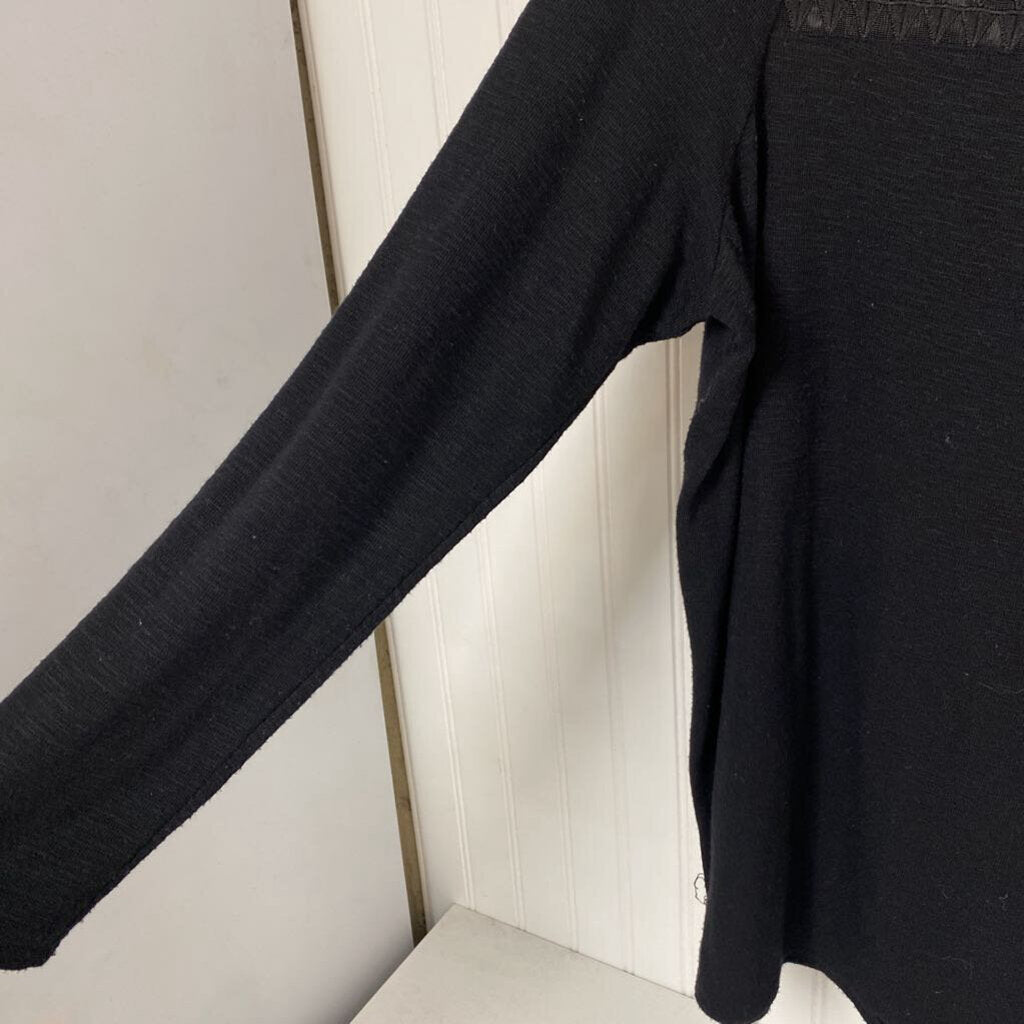 LONG SLEEVED WITH LACE