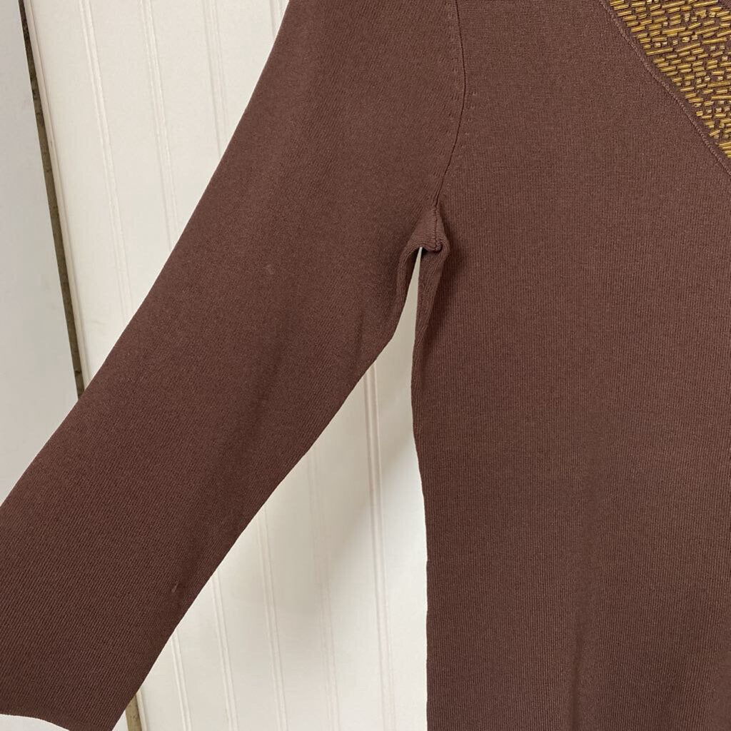 LONG SLEEVE TOP WITH EMBELLISHED NECK