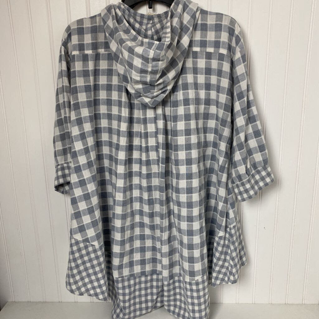 LONG SLEEVE HOODED BUTTON UP SHIRT