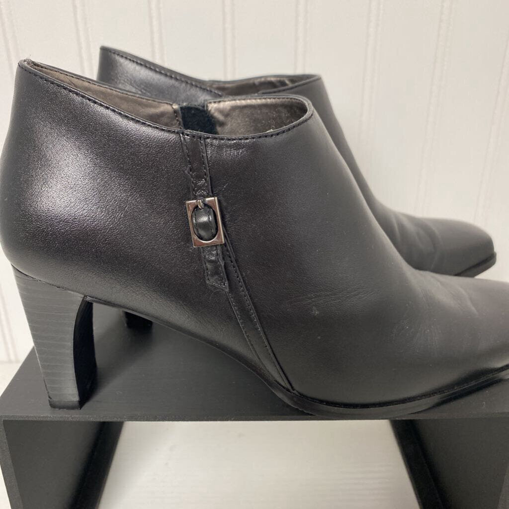 BLACK ANKLE BOOTS