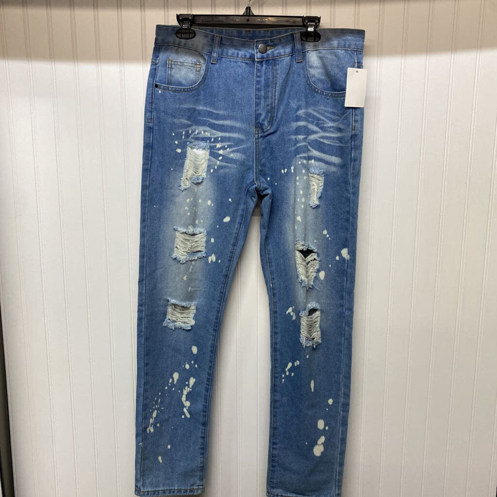 DISTRESSED DENIM JEANS