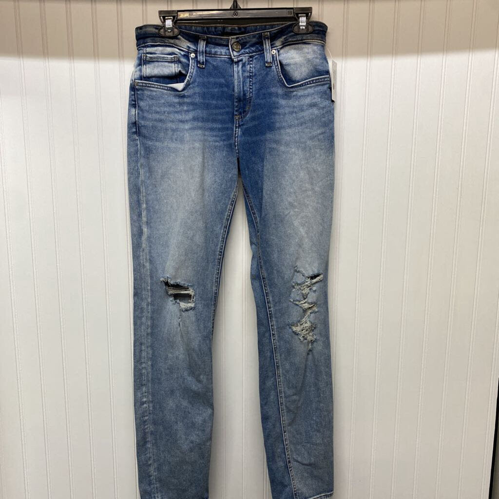 DISTRESSED BOYFRIEND JEANS