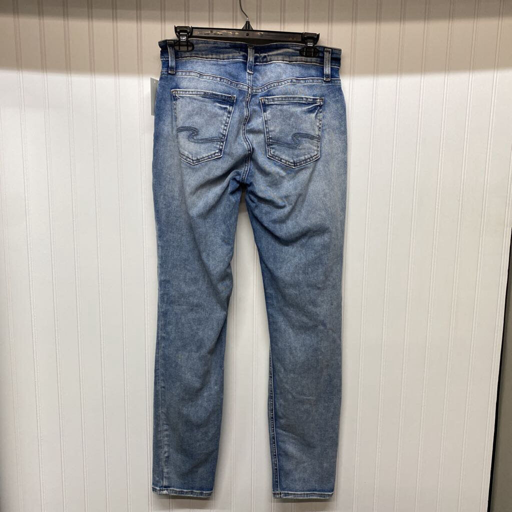 DISTRESSED BOYFRIEND JEANS