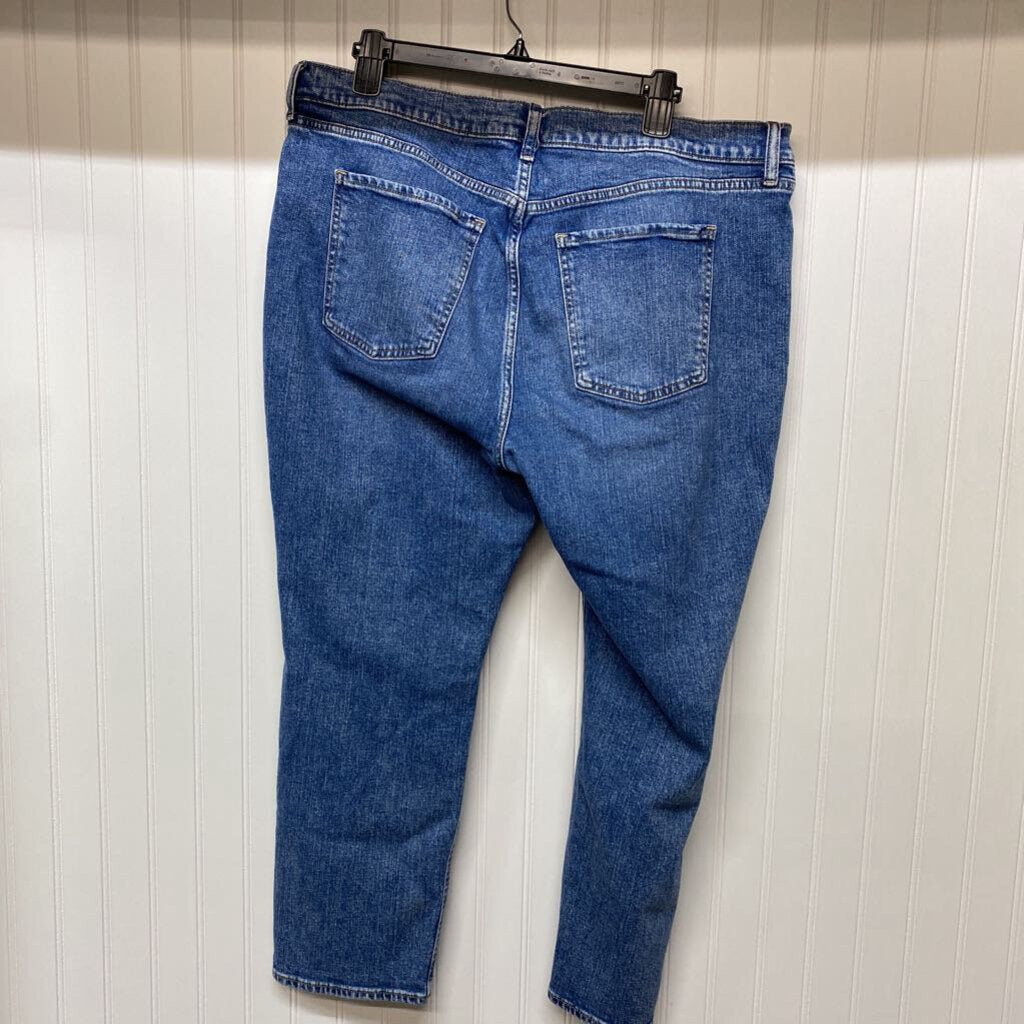 MID RISE BOYFRIEND JEANS