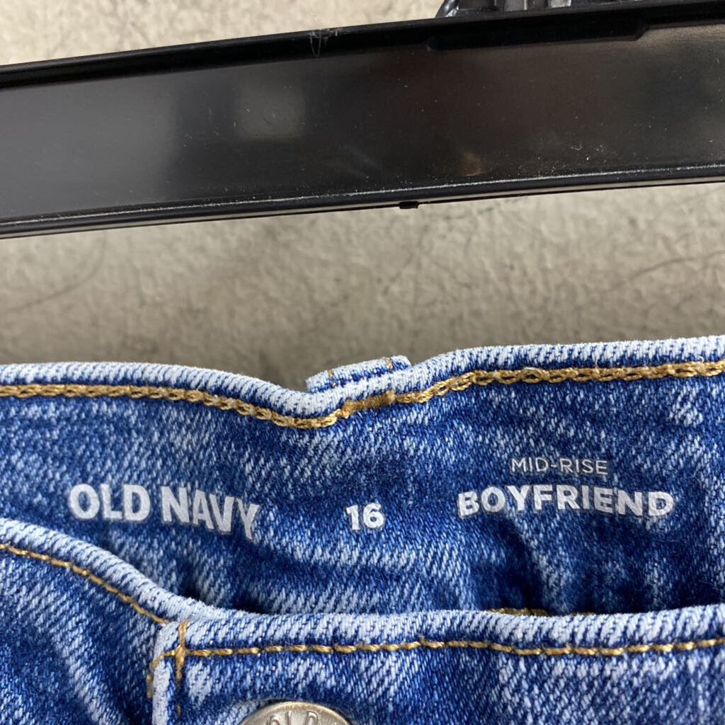 MID RISE BOYFRIEND JEANS