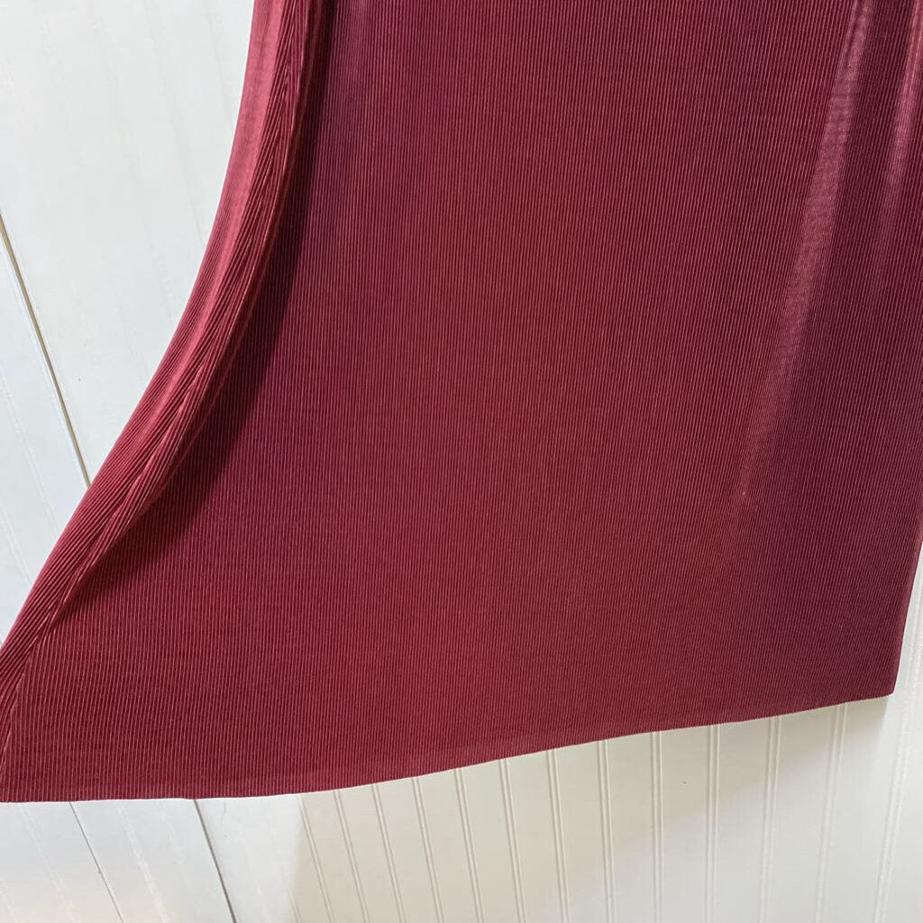 LONG RIBBED KNIT SKIRT