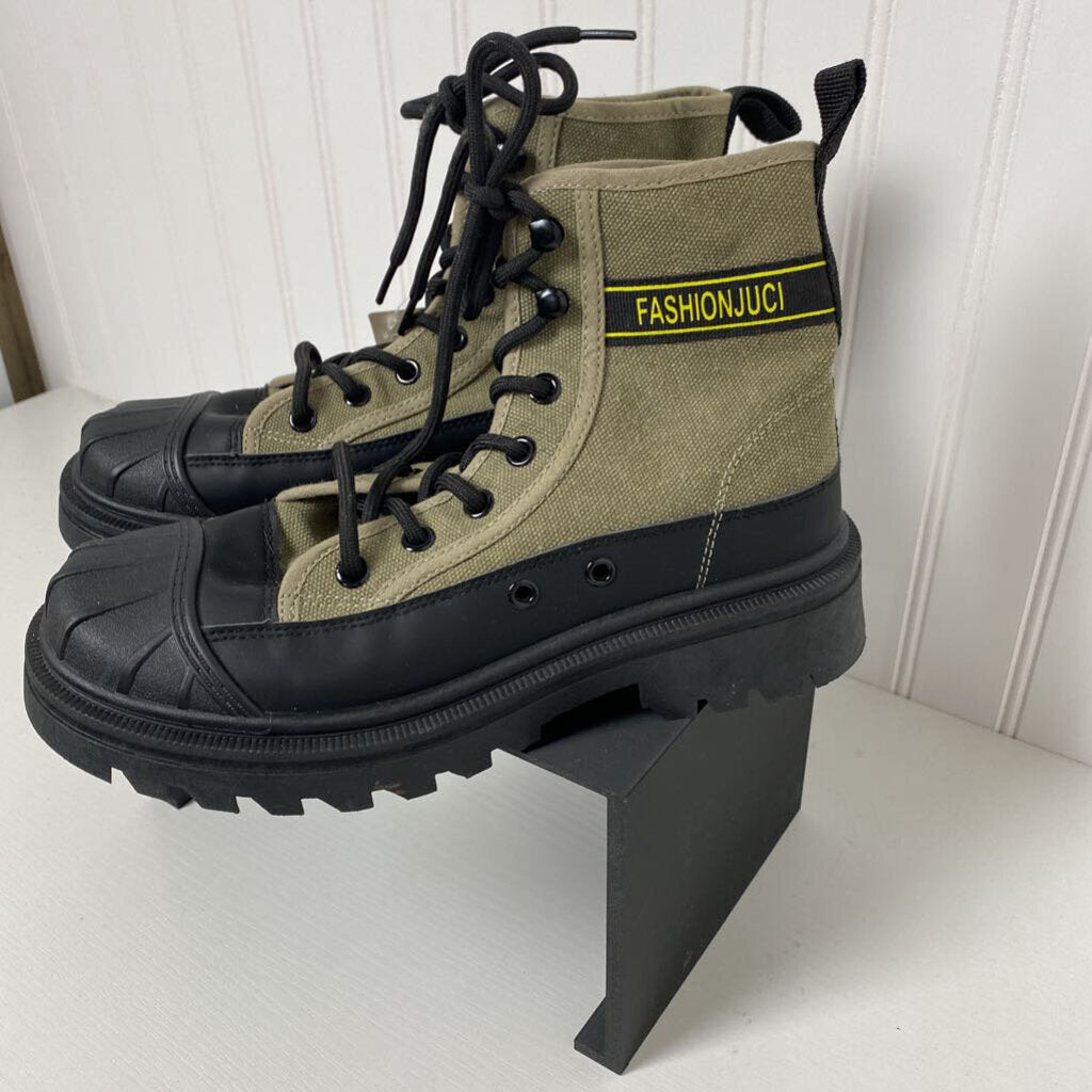 CANVAS BOOTS