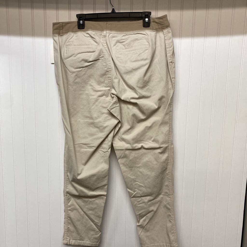 PLEATED KHAKI PANTS