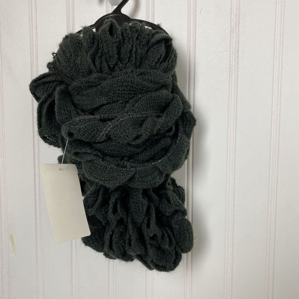 KNITTED INFINITY SCARF