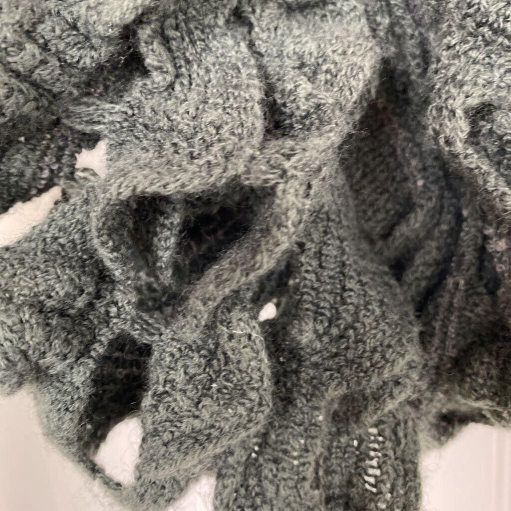 KNITTED INFINITY SCARF