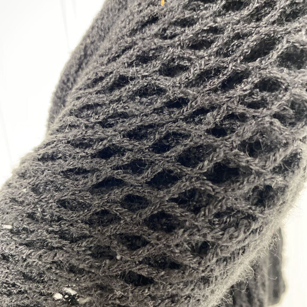 KNITTED INFINITY SCARF