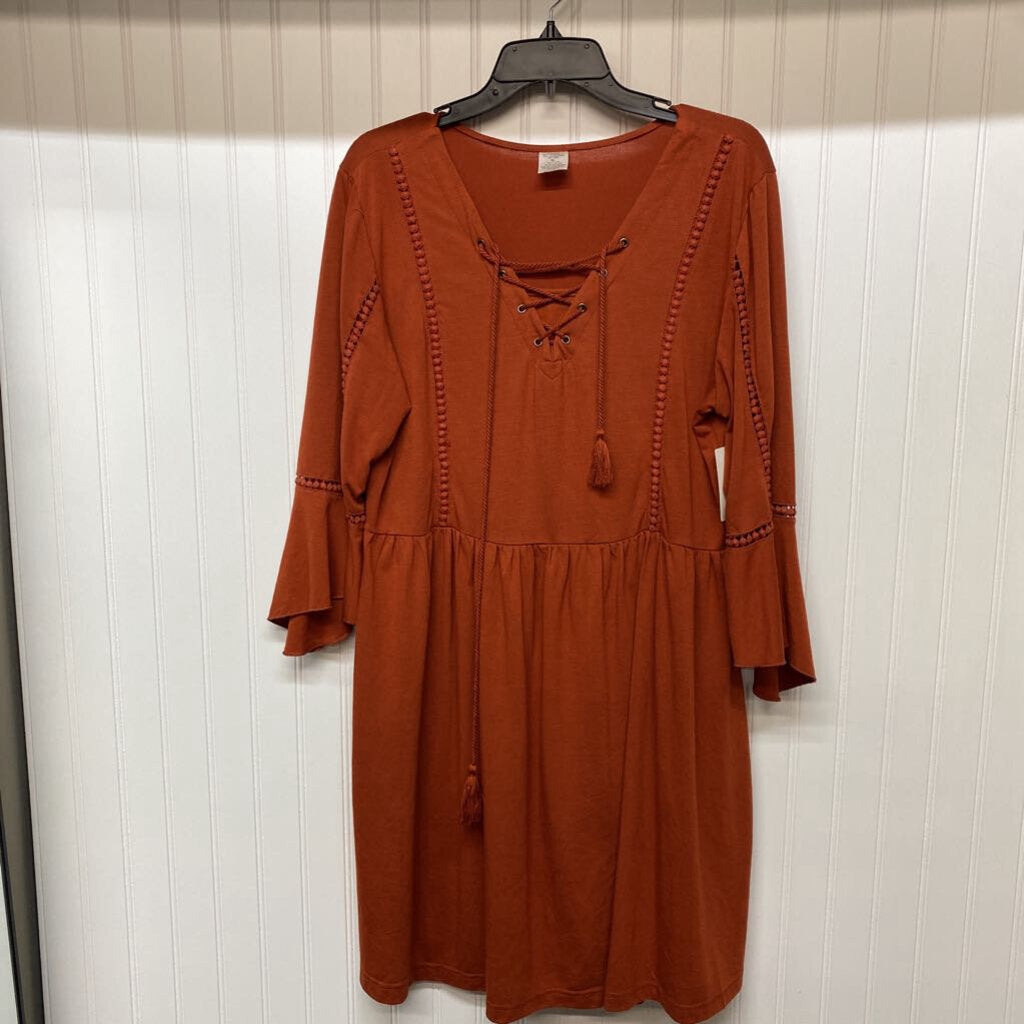 LONG SLEEVED SHORT DRESS