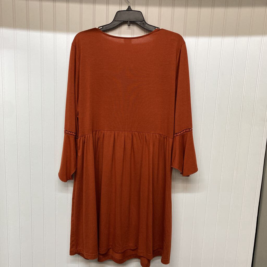LONG SLEEVED SHORT DRESS
