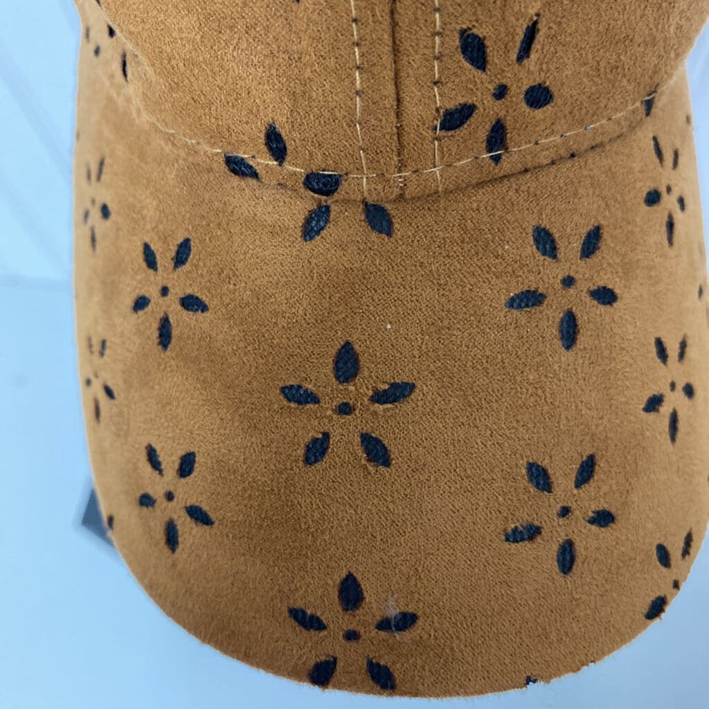 FAUX SUEDE BASEBALL CAP