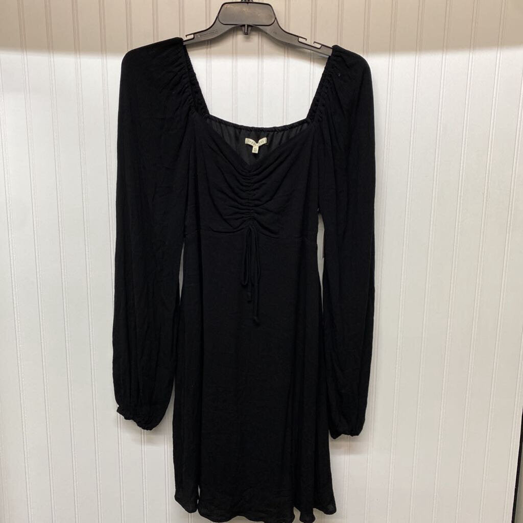 LONG SLEEVED SHORT DRESS