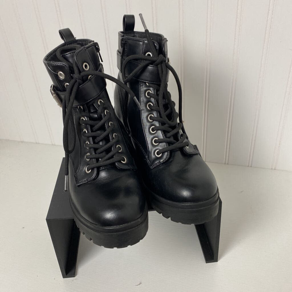 LADIES BOOTS