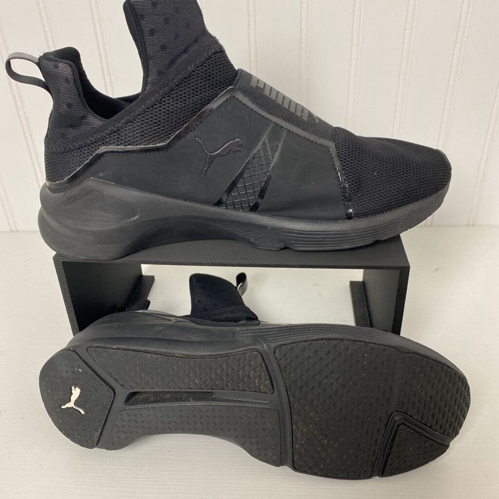 TENNIS SHOES