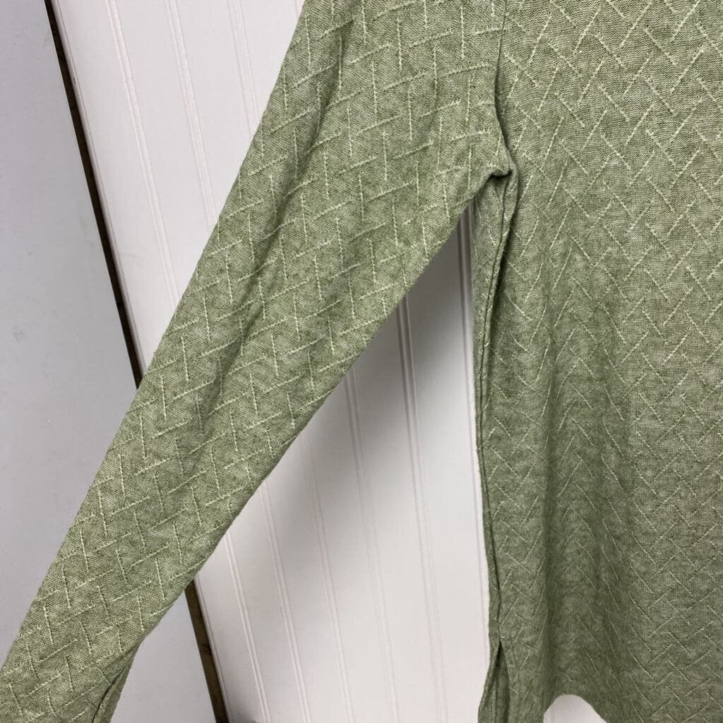 LONG SLEEVE KNIT TOP