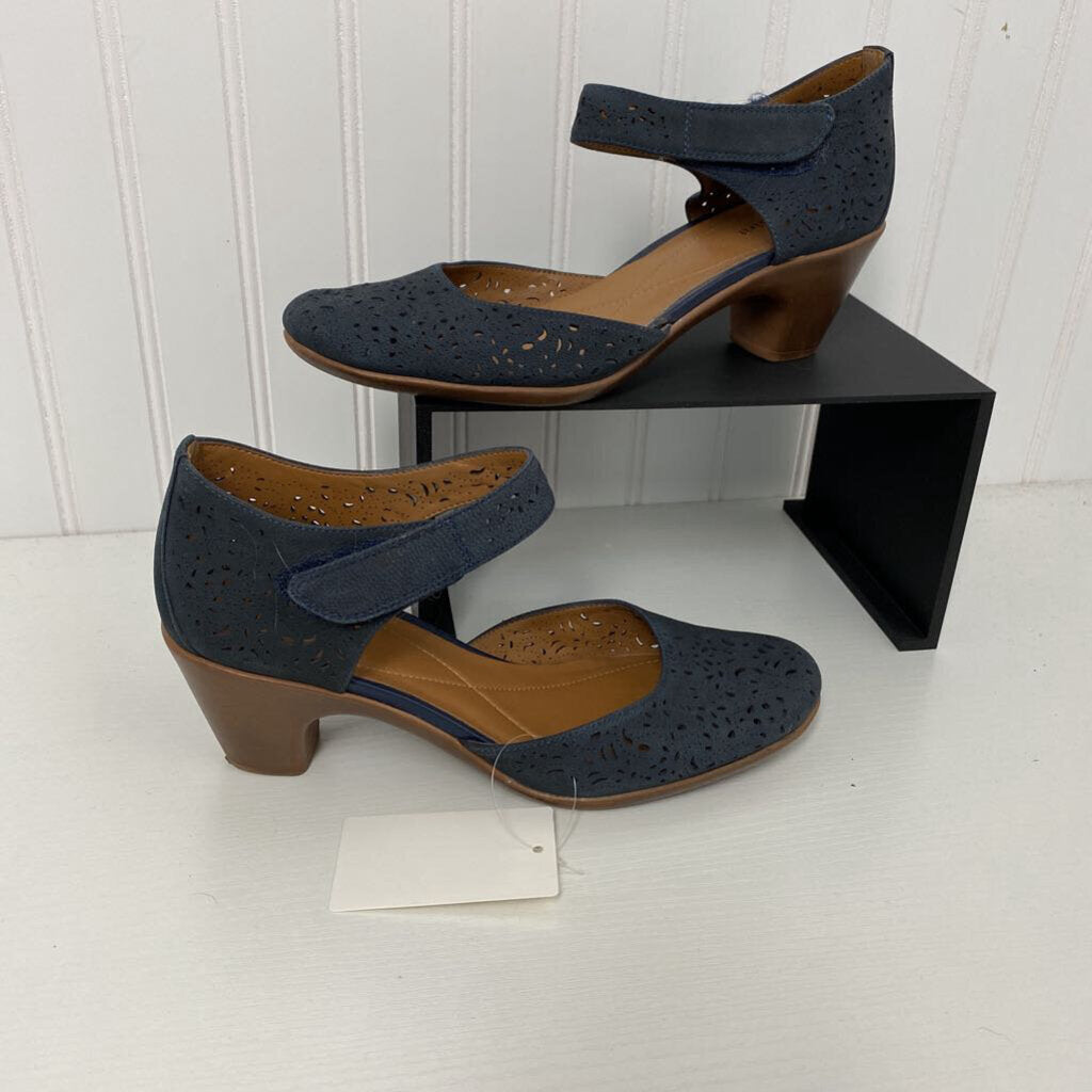 LADIES DRESS SHOES